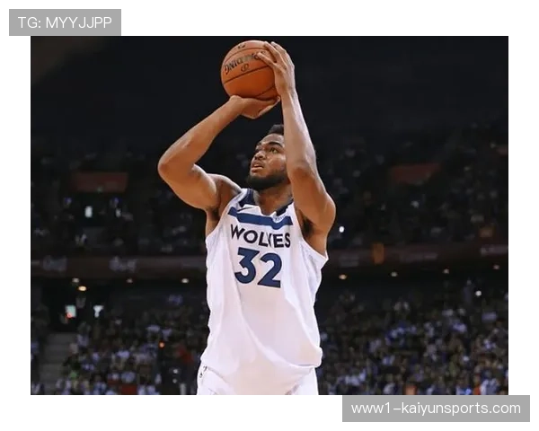 唐斯11.4篮板领跑篮板榜,空间型五号位战术价值持续凸显